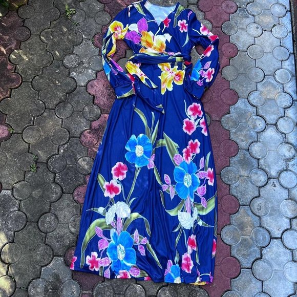 Blue Floral Maxi Dress - Picture 5 of 6